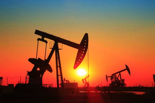 Stellar Manufacturing services for oilfield chemical tolling - Image of oil field